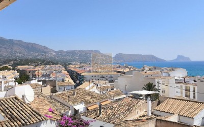 Preciosa y tradicional casa de pueblo en altea con vistas al mar.